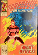 Daredevil Typhoid Mary benzi desenate vechi